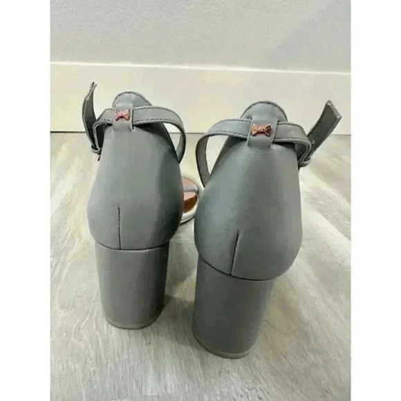 NEW‎ Women's Ted Baker London Sheah gray Block Heel Leather Sandals  Sz 39.5 - Picture 9 of 9